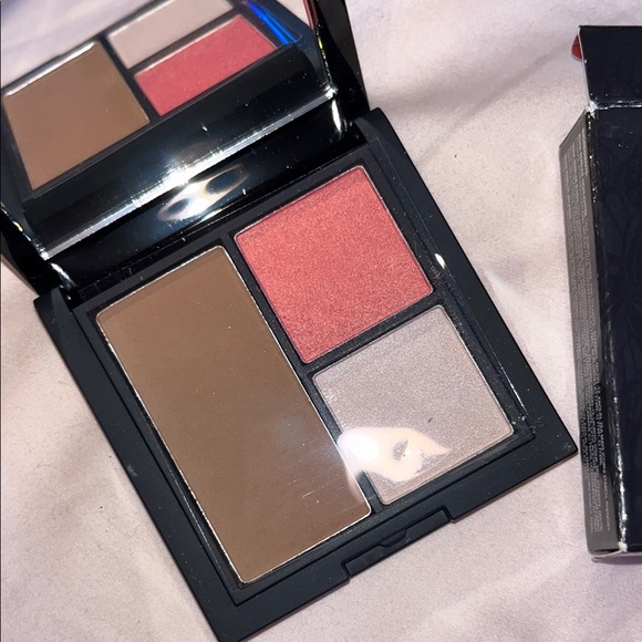 Reina Rebelde Contour Palette - Picture 4 of 4